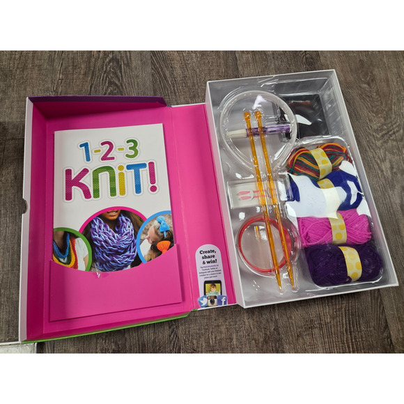 SPICE BOX: 1-2-3 Knitting Finger Arm Classic Knit DIY For Kids Crafts Project - Picture 2 of 7